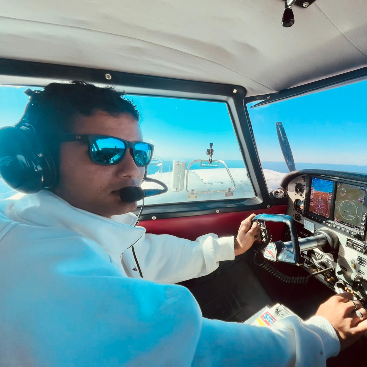 Multi engine student in flight with one motor off.